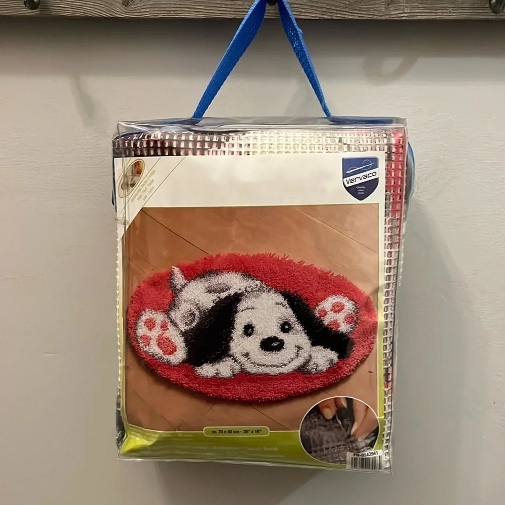 Vervaco Latch Hook Rug Kit Dog Puppy Arts & Crafts NWT